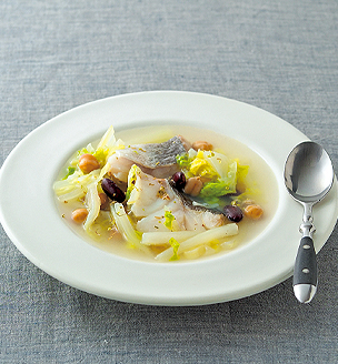 白身魚と豆のスープ