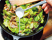 春キャベツと豚肉の炒め物