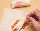スモークサーモンの 春巻き